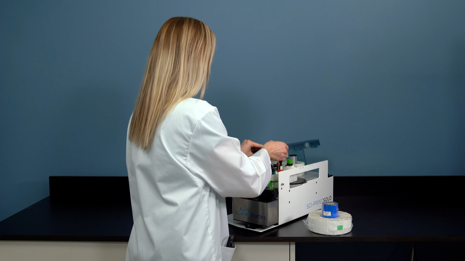 Easy to use label and ribbon replacement keeps your lab moving efficiently